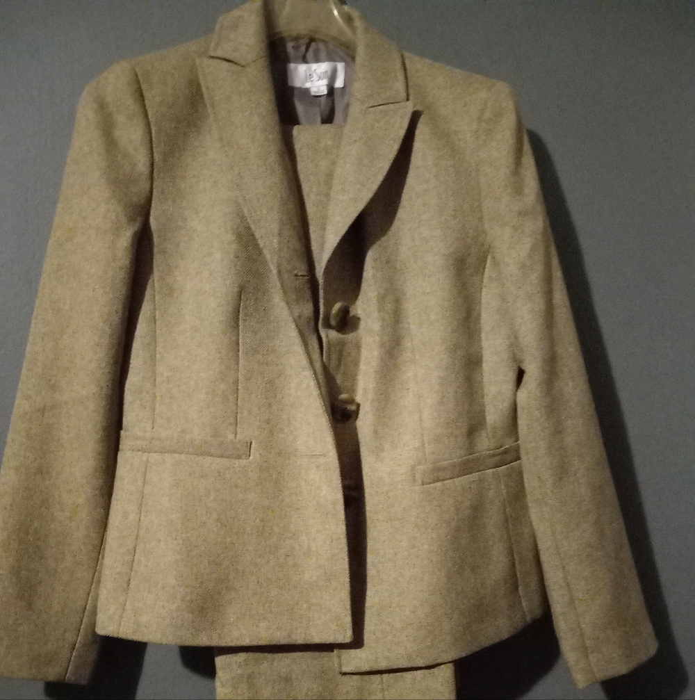 LeSuit Pants Suit